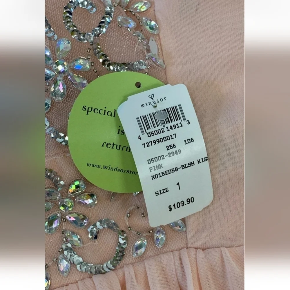 BNWT WINDSOR FORMAL Elegant Pink Embellished Dress - Picture 2 of 4